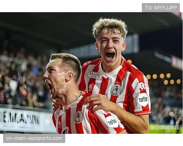 纽卡斯尔联主场轻取埃因霍温 跻身十三分集团混战